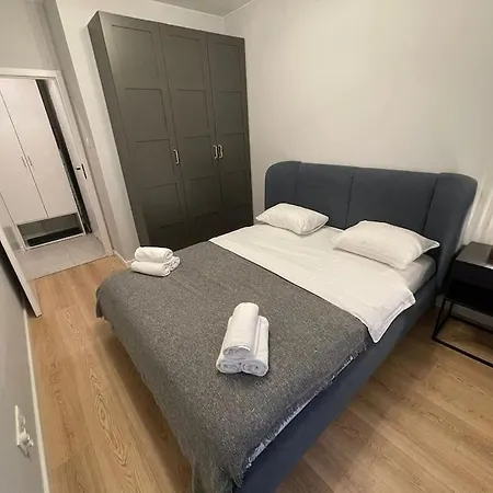 アパート Wola Tower ワルシャワ