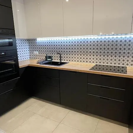Wola Tower Apartment *